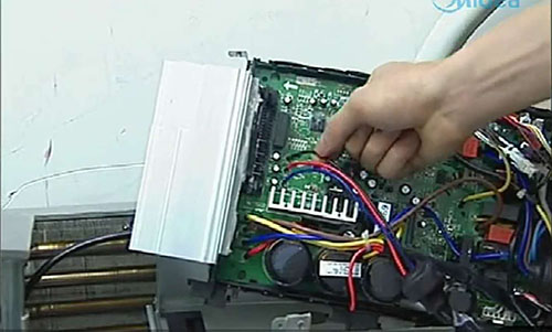 梁子湖美的空调电话是多少